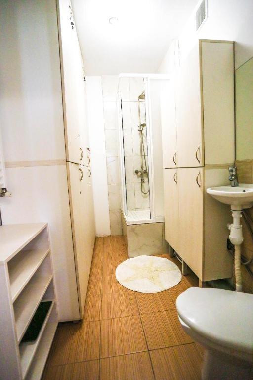 Inessa Center Guest Penthhouse Appartement Chişinǎu Buitenkant foto