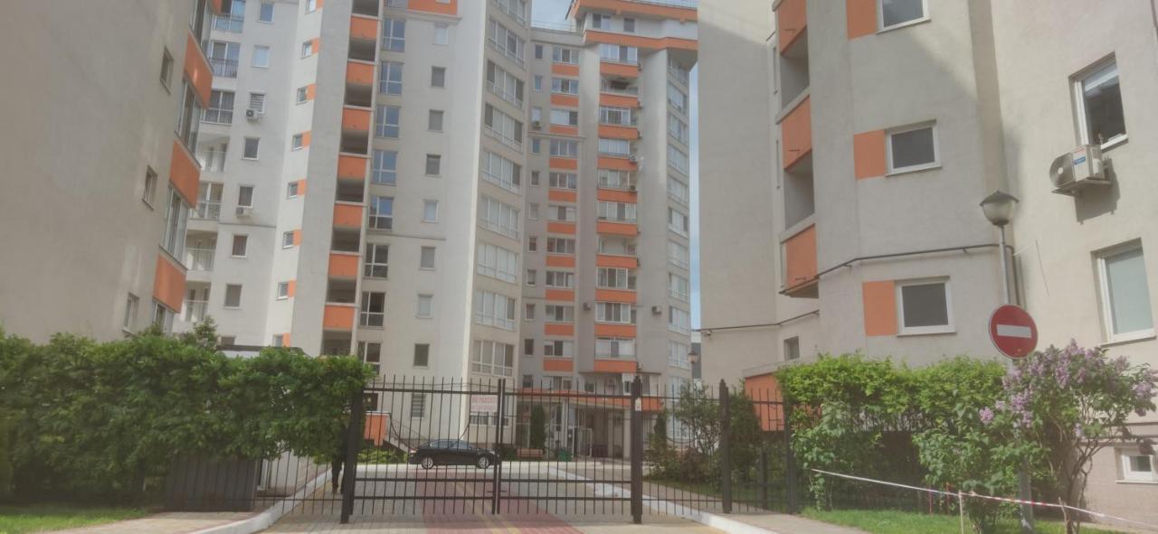 Inessa Center Guest Penthhouse Appartement Chişinǎu Buitenkant foto