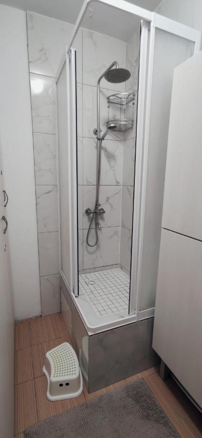 Inessa Center Guest Penthhouse Appartement Chişinǎu Buitenkant foto