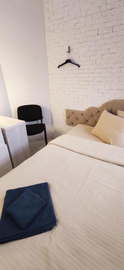 Inessa Center Guest Penthhouse Appartement Chişinǎu Buitenkant foto